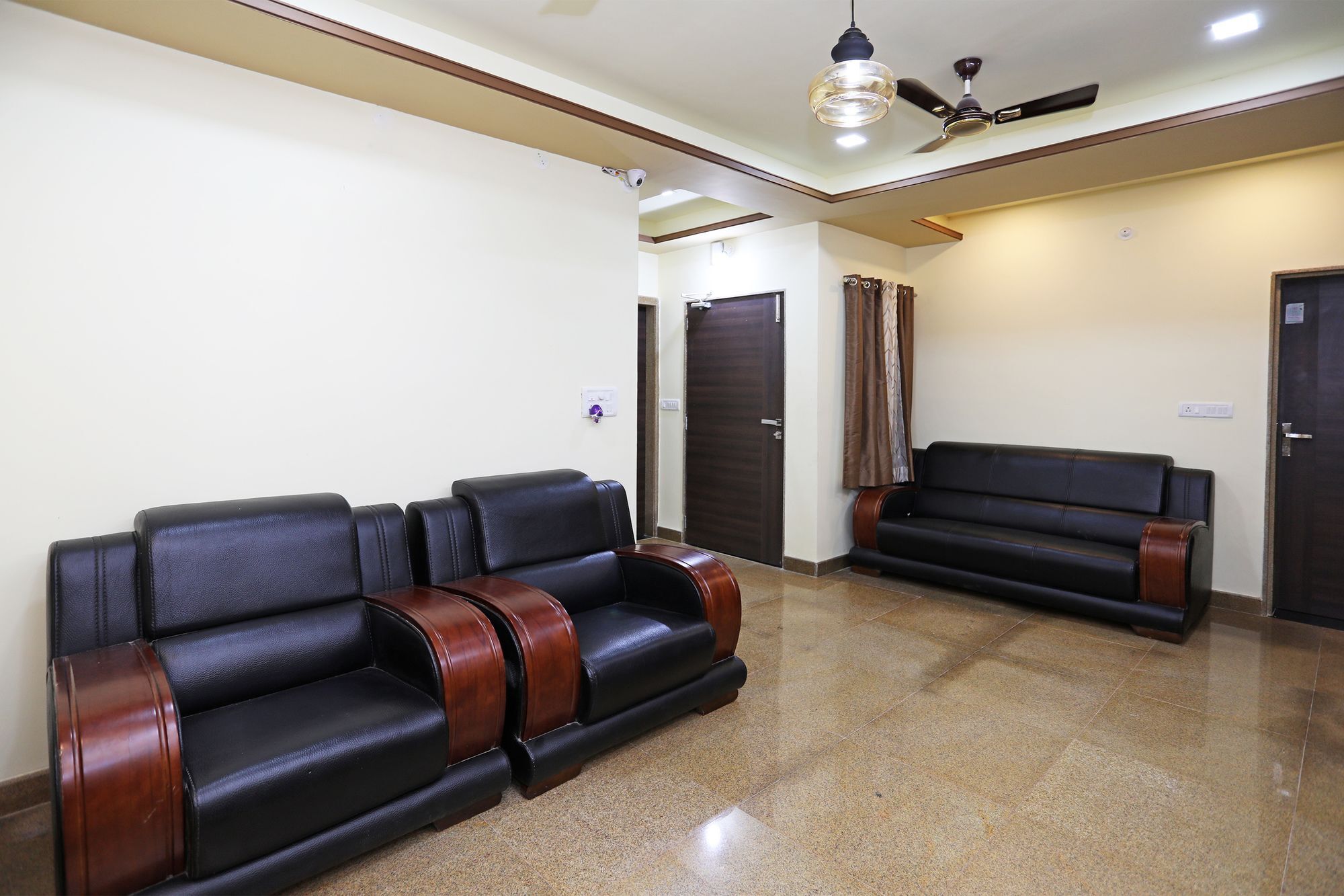 Oyo 9428 Hill View Room Goverdhan Vilas Udaipur Exterior foto